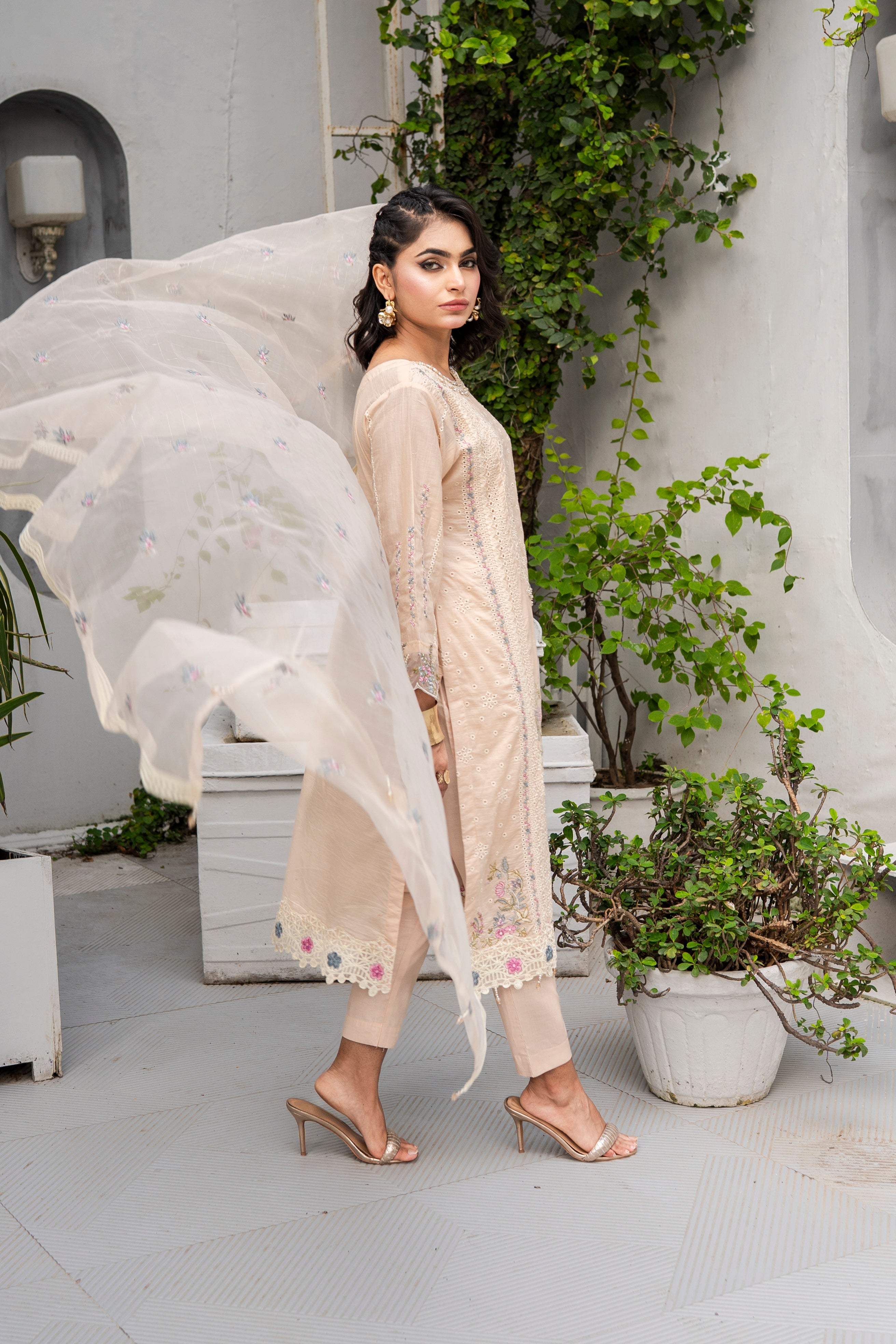 SHAHZADI LUXURY COLLECTION